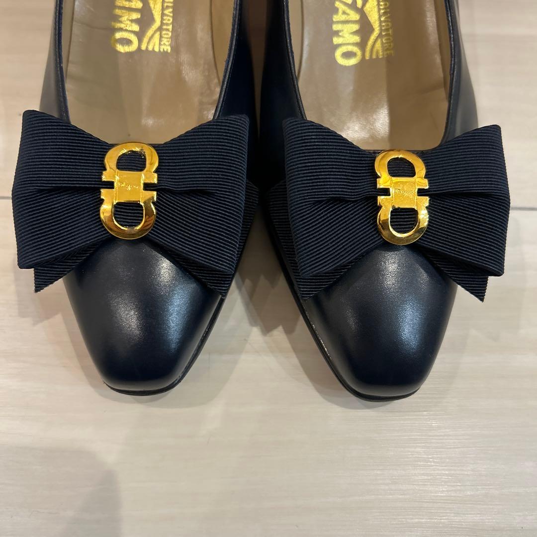 お値下げ フェラガモ 61/2D - メルカリ