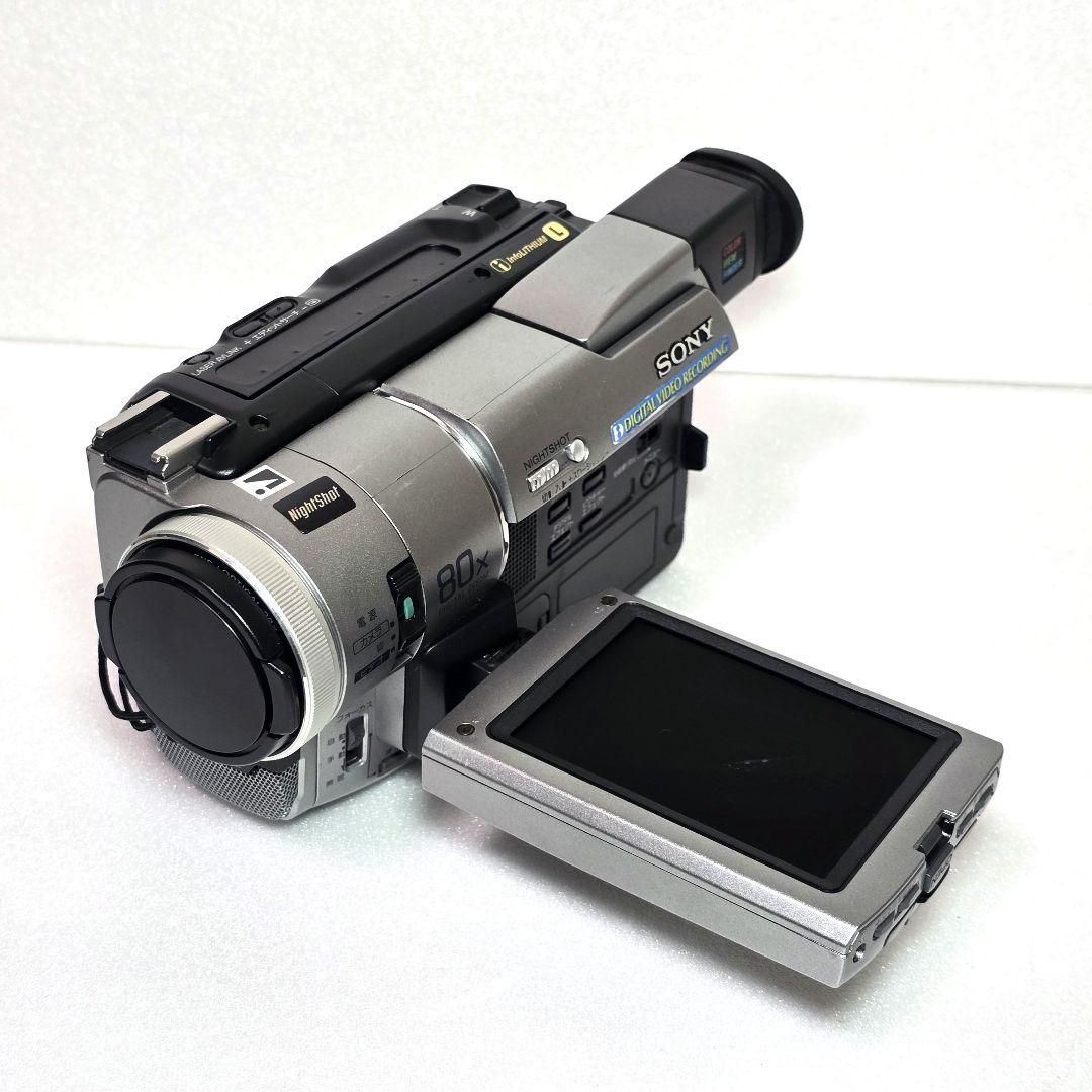 SONYハンディカム HDR-CX670 三脚・予備バッテリー付 フルHDカメラ