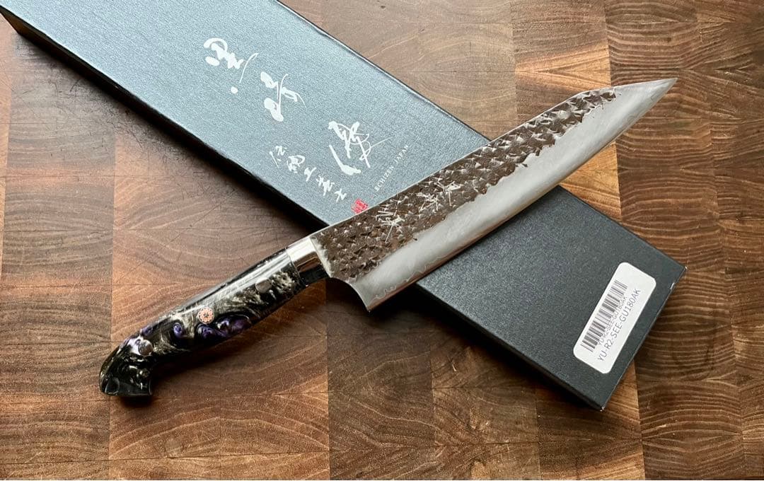 黒崎 優 閃光 鋭 ハイス SG2 鎚目 牛刀 包丁 180mm 黒アクリル柄