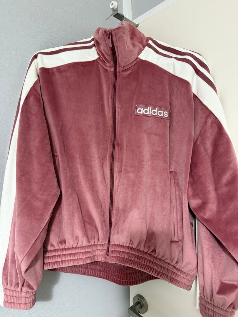 新品未使用】adidas ベロア ジャージ 重盛さと美 - メルカリ