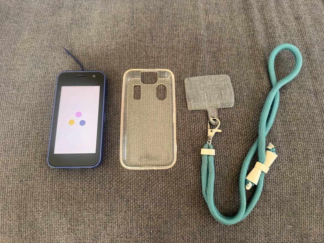 docomo キッズ携帯　KY-41C 青色 本体 透明ケース　首ひも付き キッズケータイ KY-41C | ドコモ キッズ | 製品 | NTTドコモ