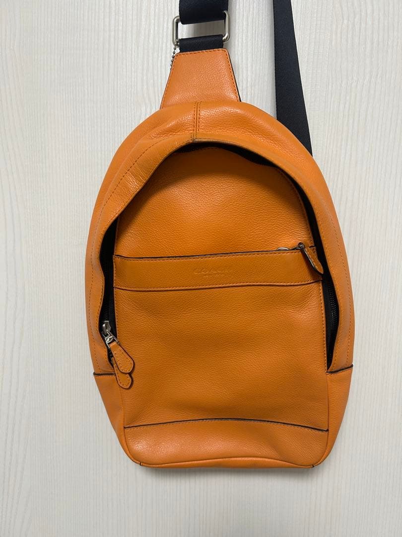 COACH レザー ワンショルダーバッグ オレンジ - メルカリ