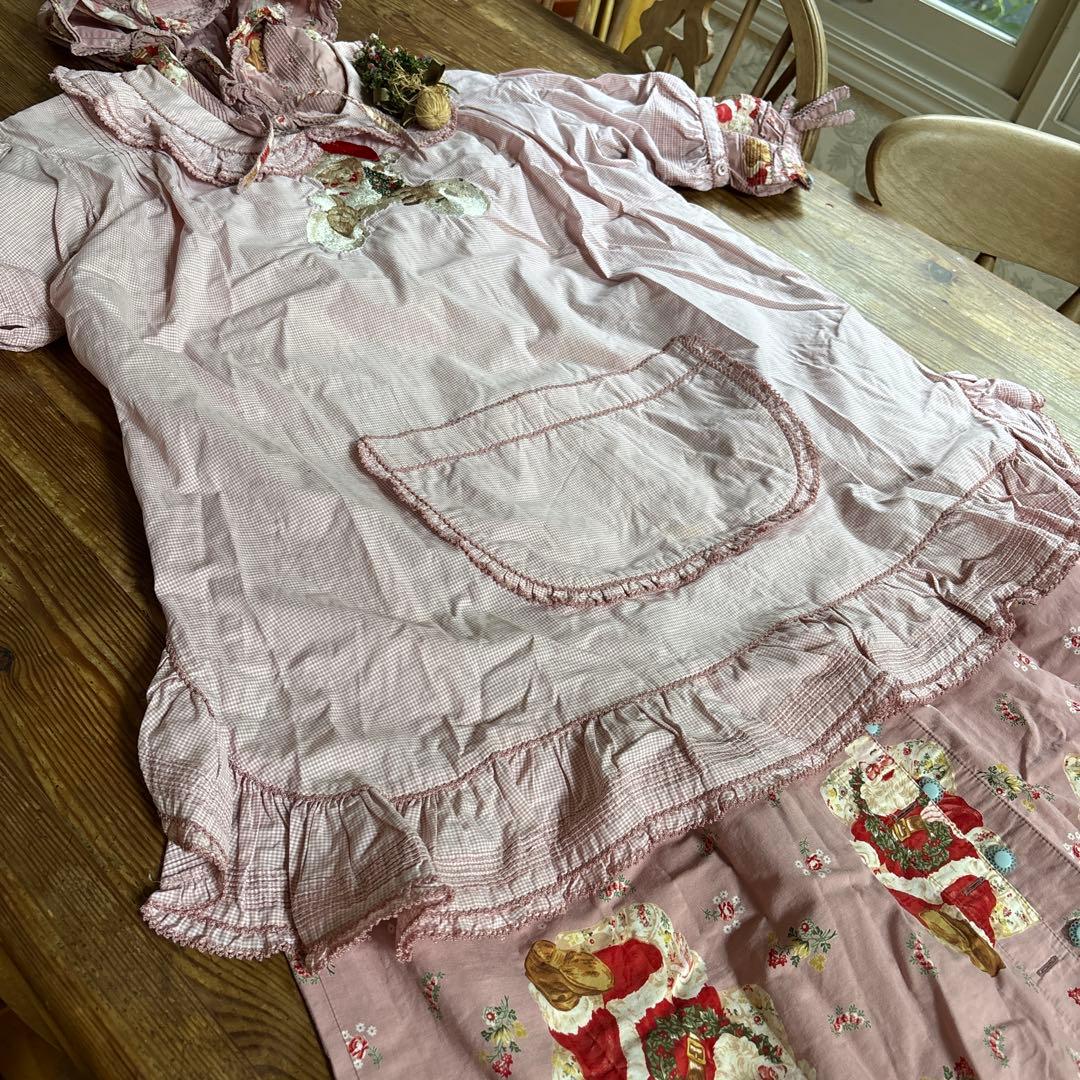 サンタ刺繍ピンクハウスのタブリエ ワンダフルワールド PINK HOUSE（ピンクハウス） ウィンターフォレストトリート刺繍