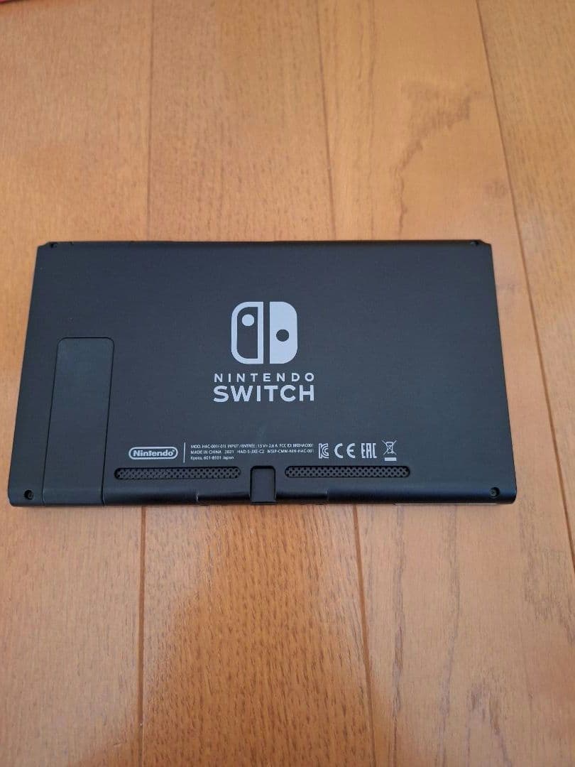 Switch本体+充電グリップ+SDカード64BGセット バラ売り不可