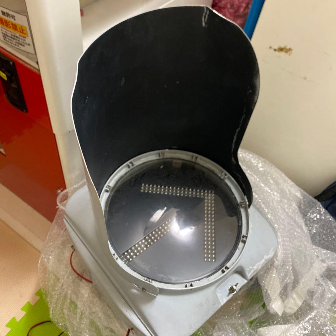 信号機 本物 小糸工業 矢印 - メルカリ