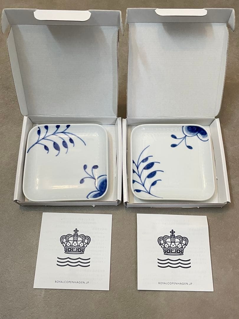 ロイヤルコペンハーゲン ブルーフルーテッド メガ スモール スクエアディッシュ ブルーフルーテッド メガ スモール スクエアディッシュ 10cm|ロイヤル