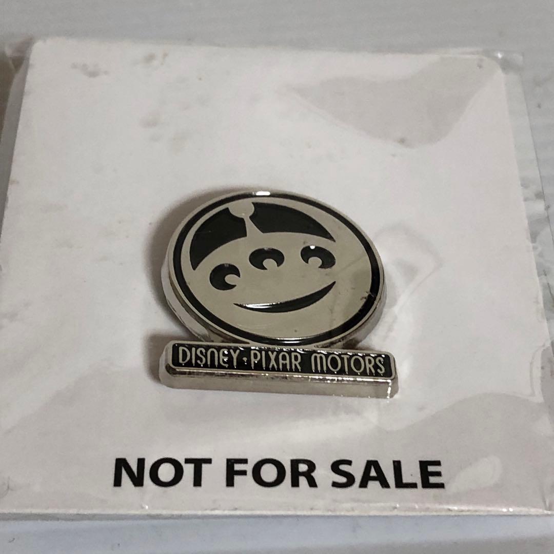 トミカ ディズニーモータースDM-EX(03ニモ／04 ステッチ)+ピンバッジ