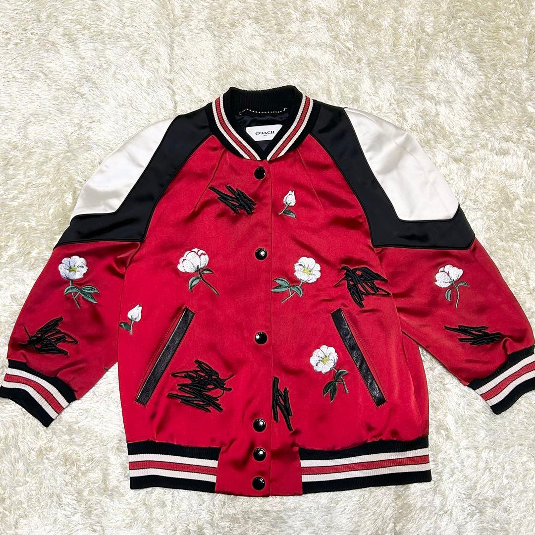 COACH コーチ スカジャン 刺繍 花 ボブキャット 2サイズ 赤 COACH コーチ スカジャン 刺繍 花 ボブキャット 2サイズ 赤 COACH
