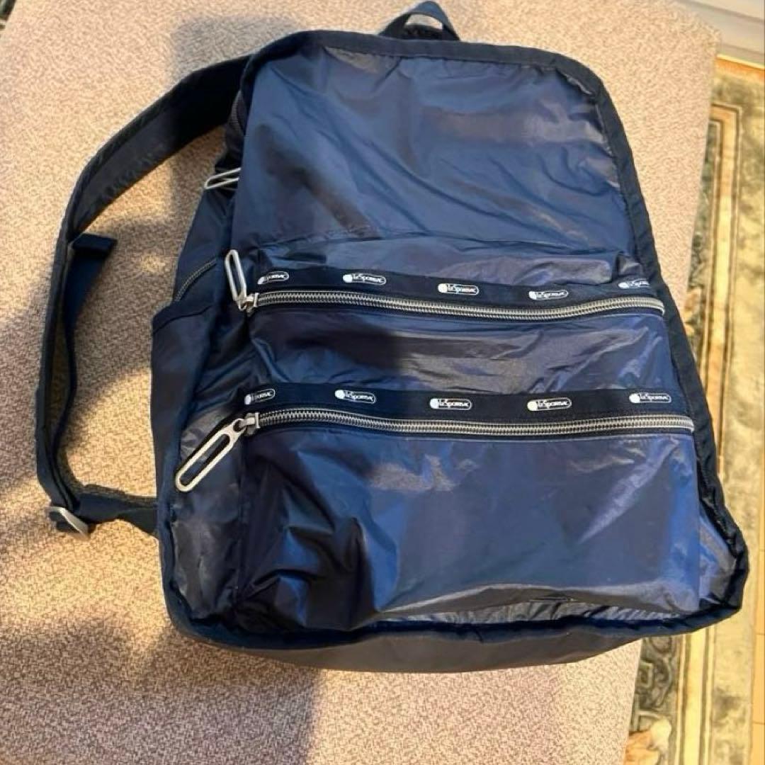 レスポートサック　エッセンシャル　バックパック　ネイビー レスポートサックの新ライン「エッセンシャル」発売 - 従来の約1/2の軽