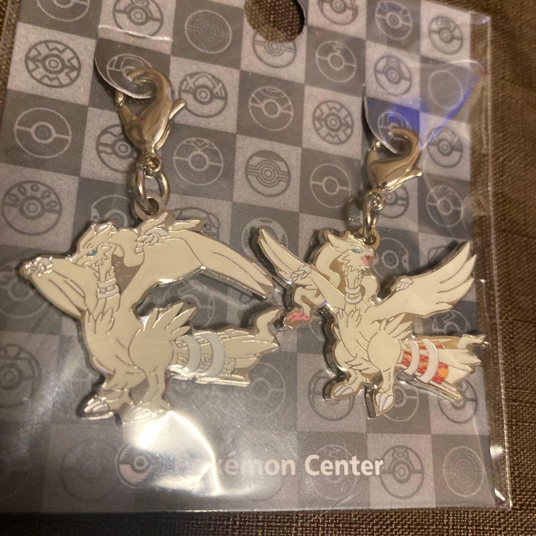 新品未開封ゼクロム レシラムセット ずかんメタルチャーム ポケモン