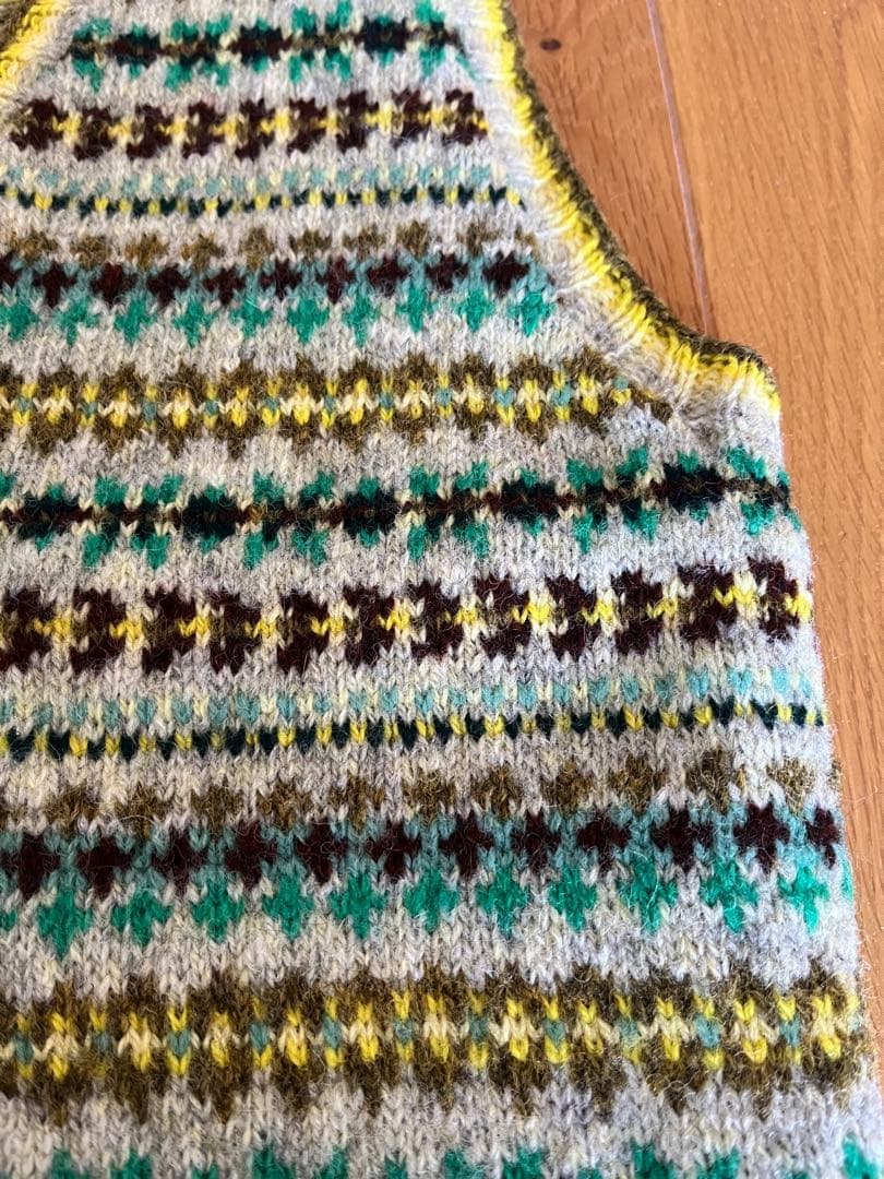 三國万里子 フェアアイルベスト Jamieson's Spindrift - メルカリ