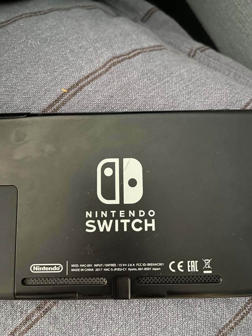 Nintendo Switch グレー 本体 + ハンドル2個+ マリオカート8