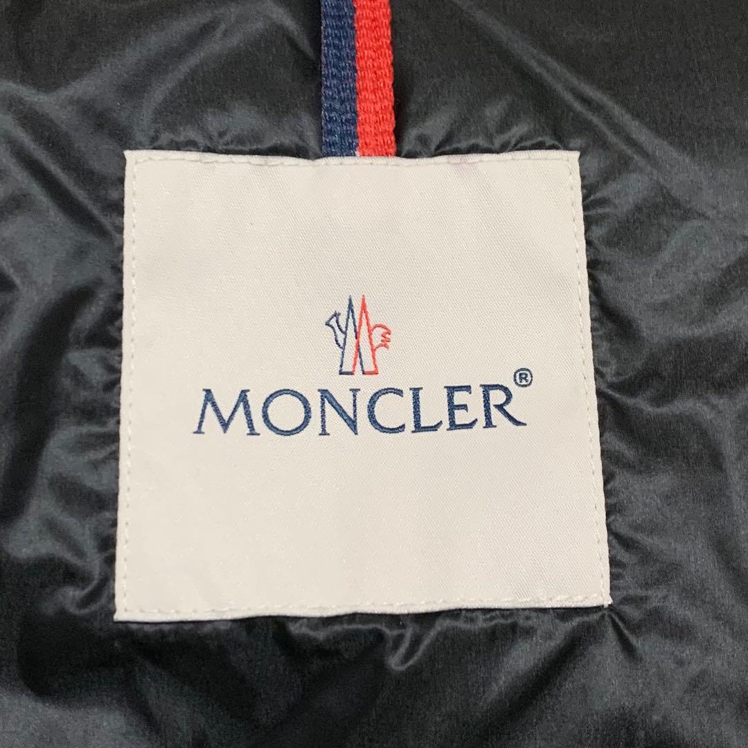未使用に近い】モンクレール ライトダウン AGAY ロゴワッペン ブラック0