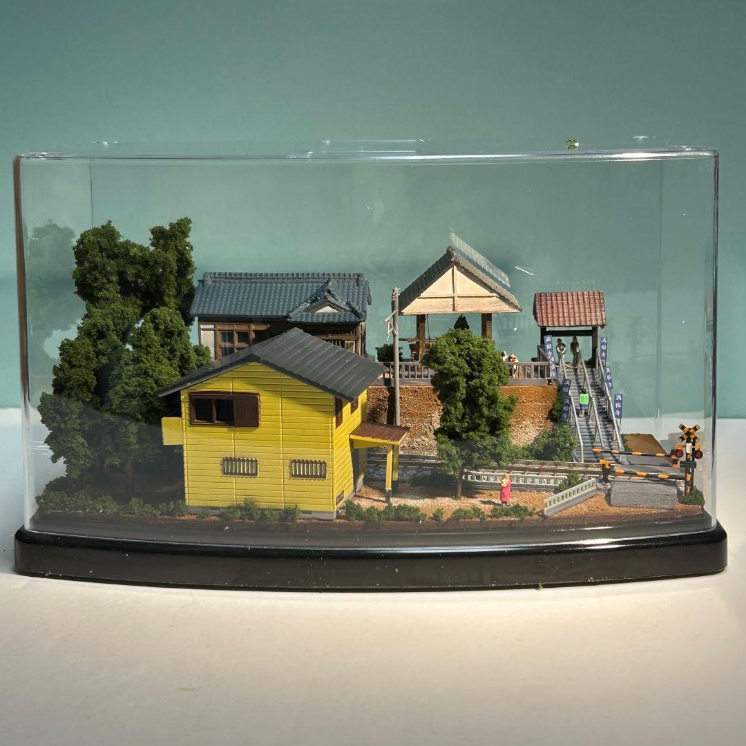 江ノ電 江の島腰越 満福寺と踏み切り 鉄道ジオラマ Nゲージ 展示台