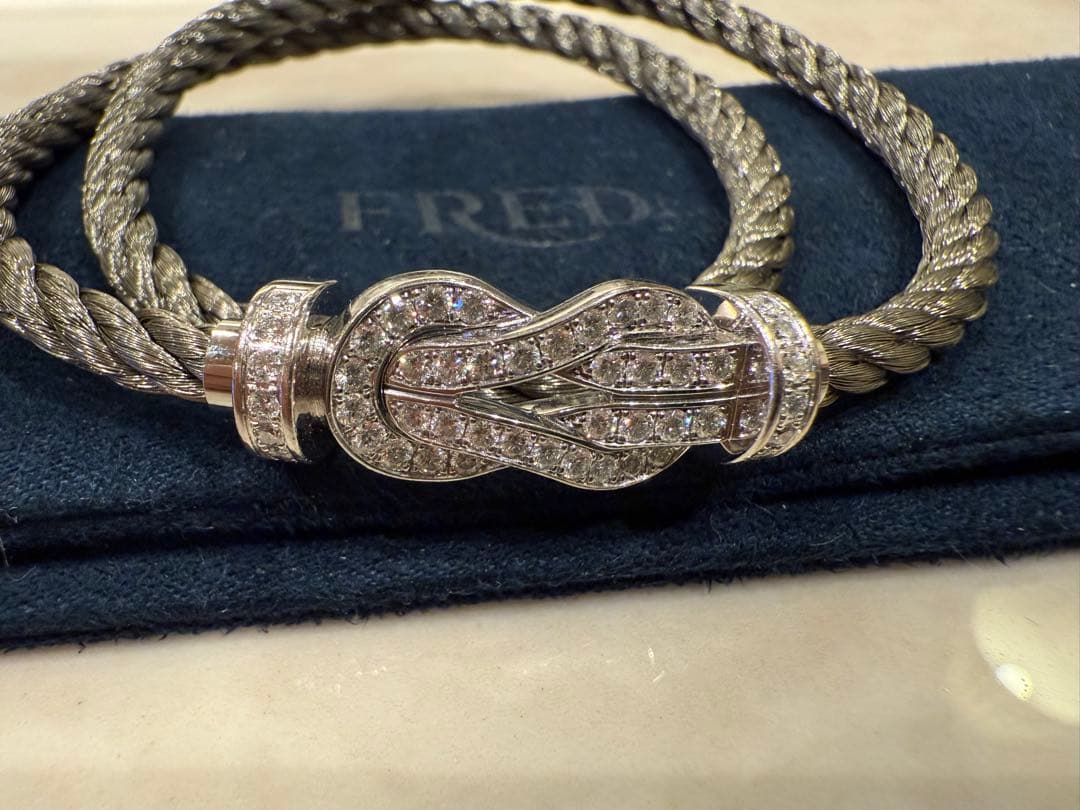 おかかさま専用FRED 結び目デザイン ブレスレット 1AR アクセサリー結び目デザインブレスレット 28622 | UNOAERRE