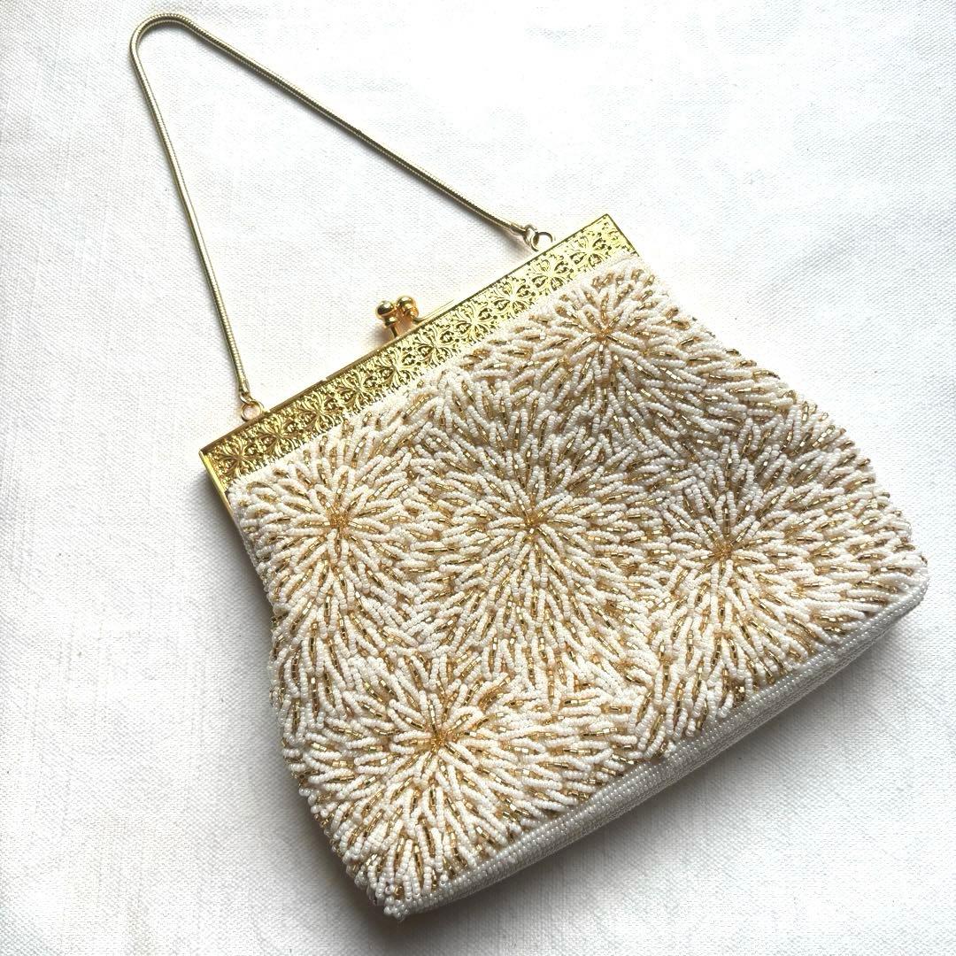 ビーズ刺繍 パーティーバッグ ホワイト/ゴールド 香港 - メルカリ