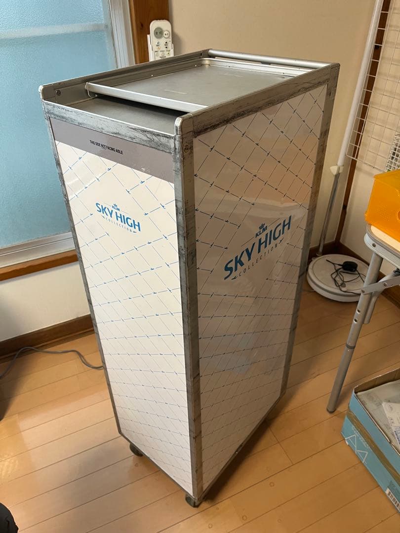 KLM 機内 ミールカート 中古 42x30x104cm - メルカリ