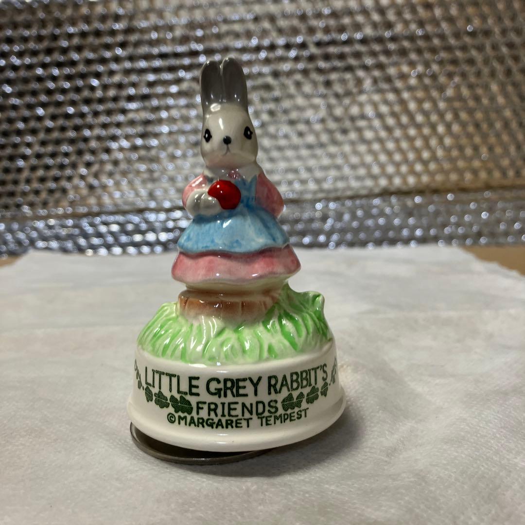 美品❣️可愛いリトル・グレイ・ラビット・オルゴール - メルカリ