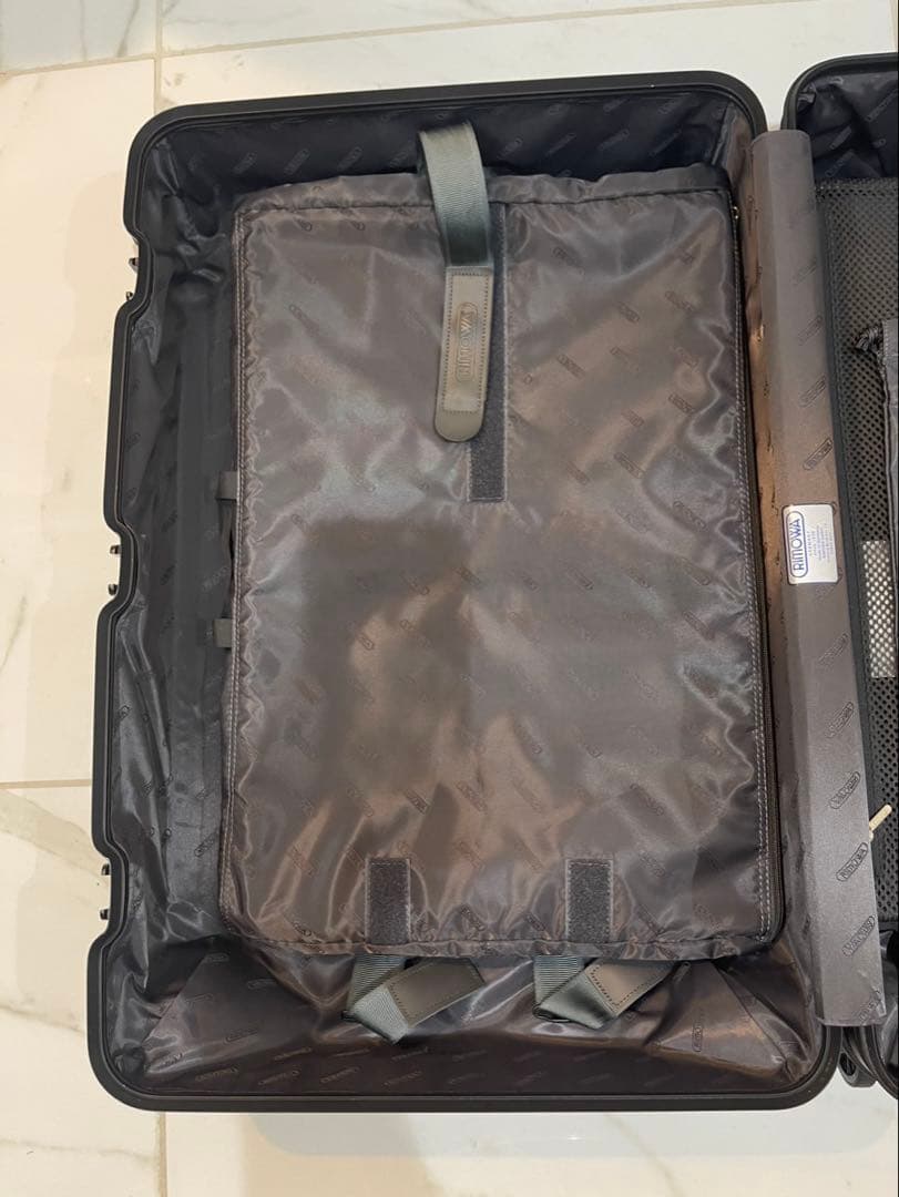 RIMOWA リモワ トパーズ ステルス 64L 使用1回 - メルカリ