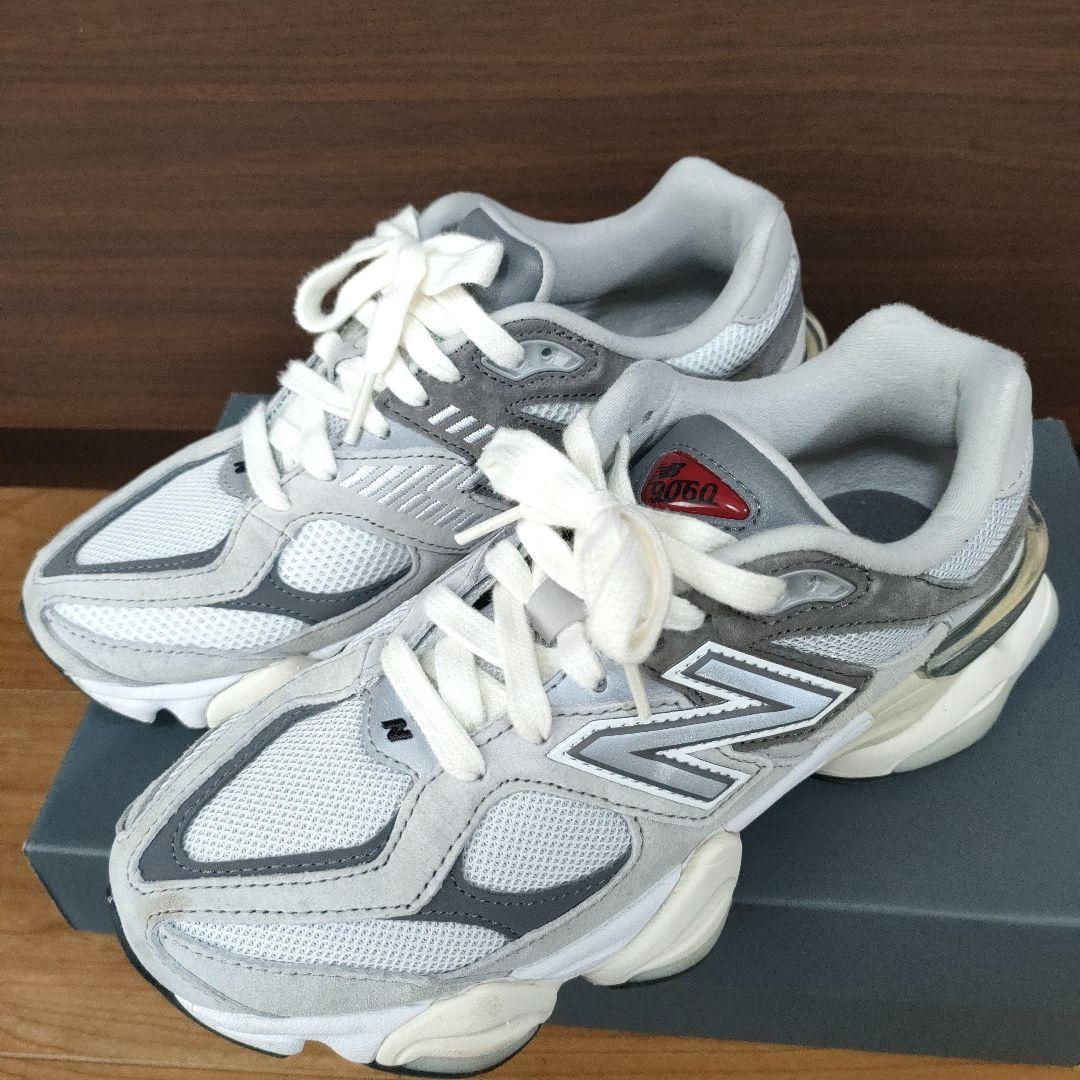 New Balance 9060 ホワイト/グレー スニーカー - メルカリ