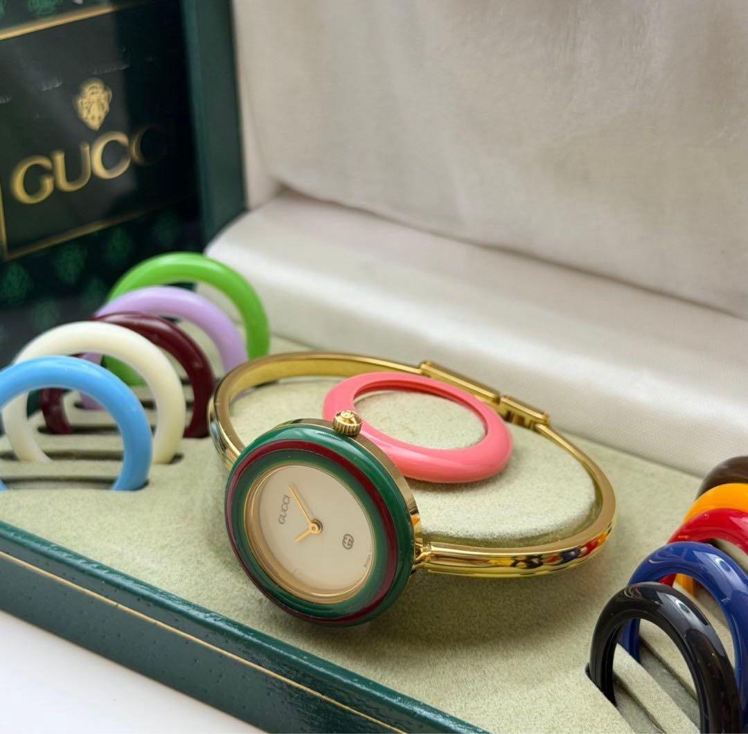 【美品】 グッチ　チェンジベゼル　クォーツ　ベゼル11個付　箱付き GUCCI - グッチ GUCCI 11/12 チェンジベゼル クォーツ レディース 内箱