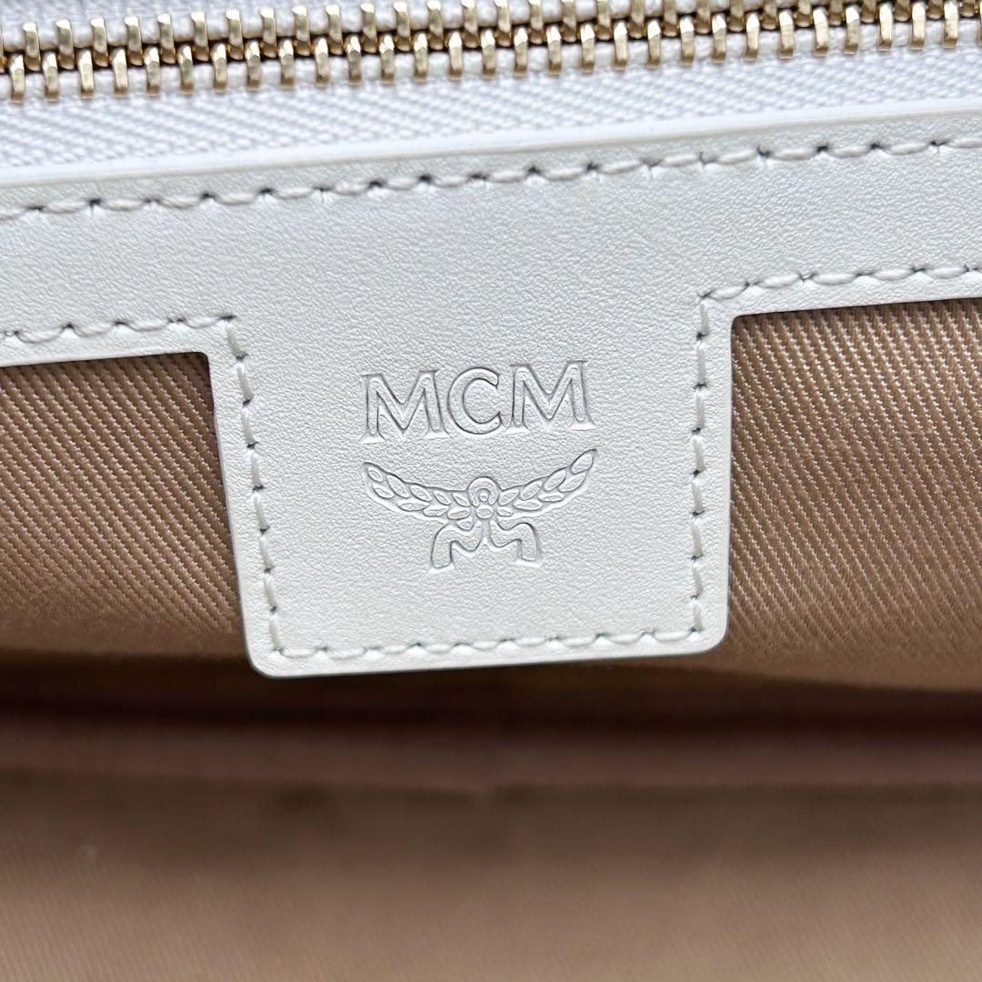 未使用級】 MCM バッグ ポーチ シューズバッグ ヴィセトス柄 ゴールド