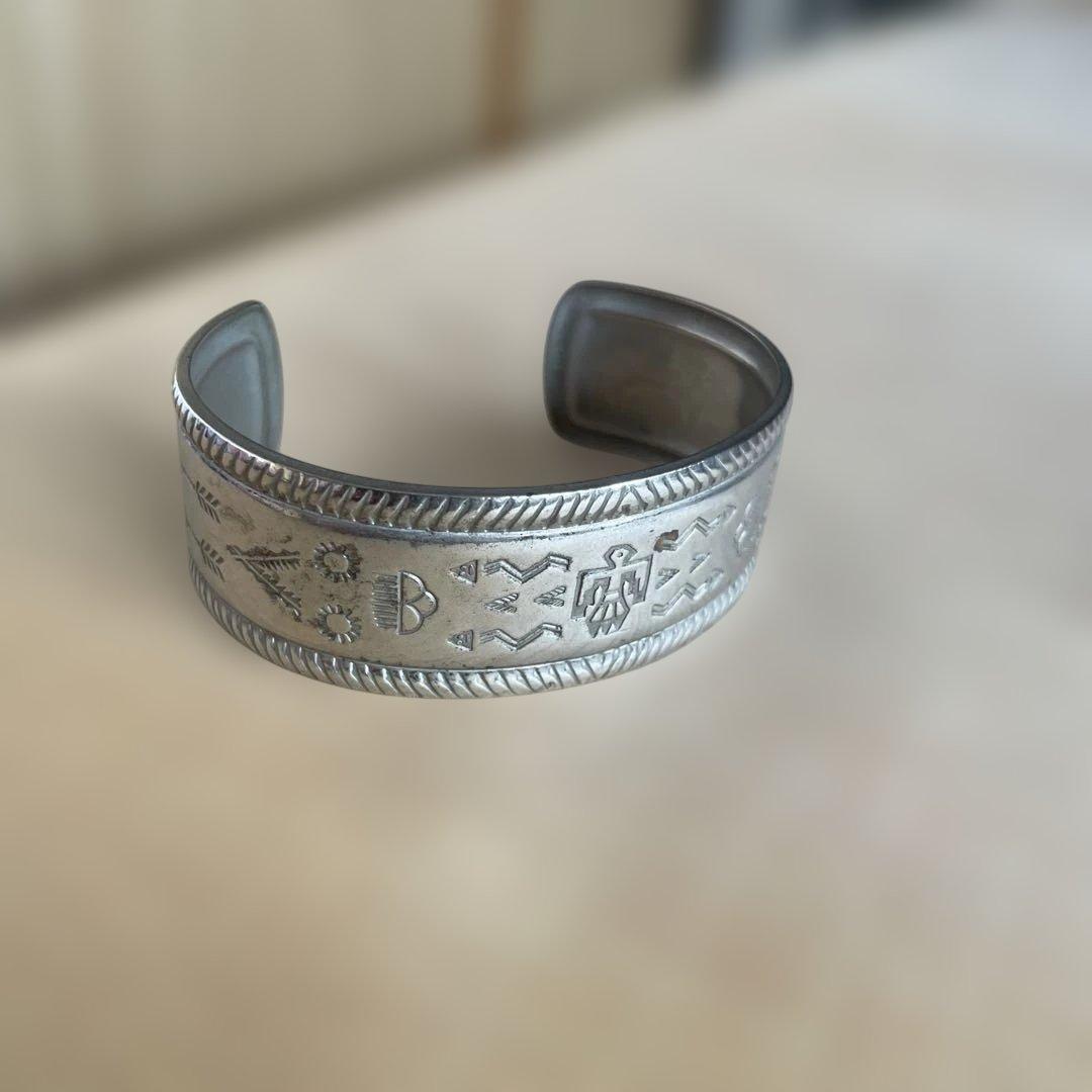 50s ナバホバングル ヴィンテージ インディアンジュエリーの通販はau