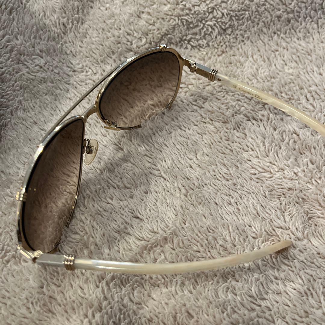 Dior ゴールドフレーム ブラウンレンズ サングラス - メルカリ