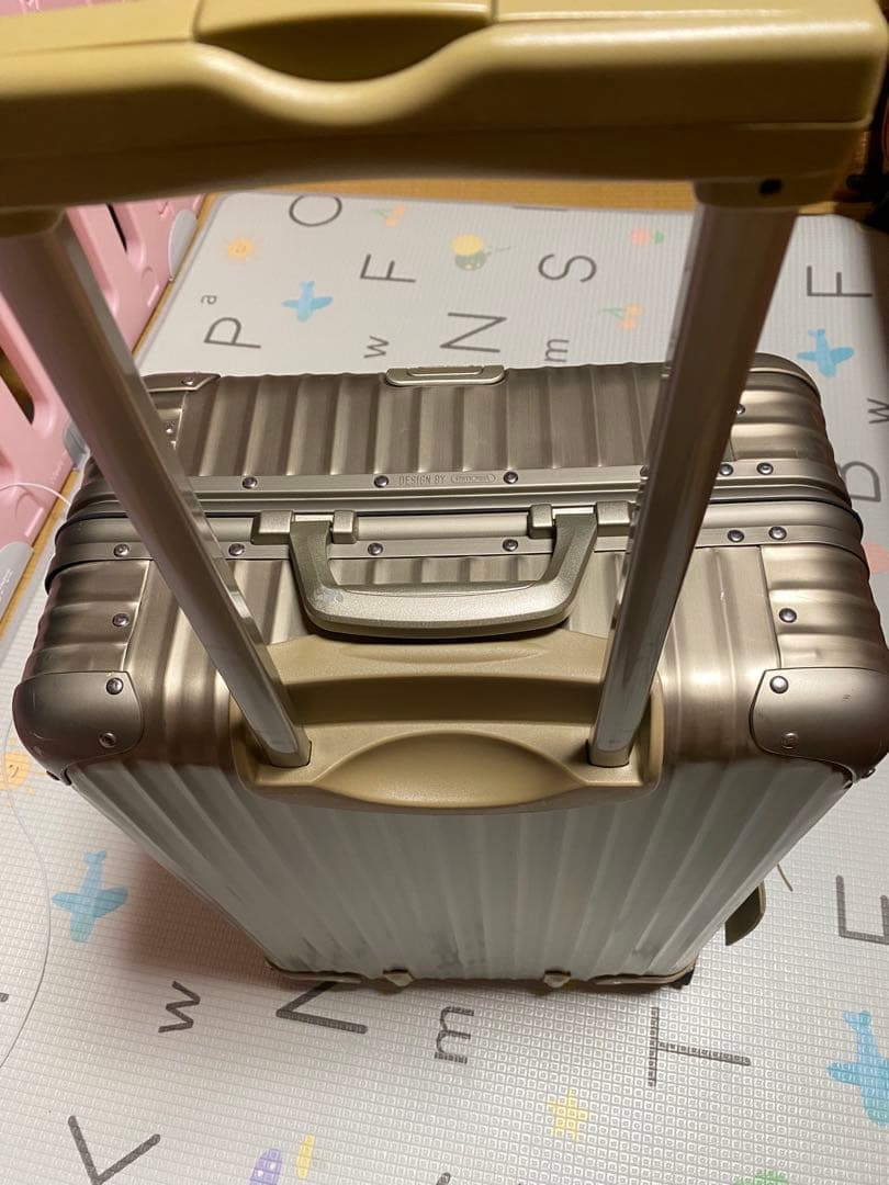 最終値下げ】リモワ トパーズ チタニウム 64L 4輪 TSAロック チェック