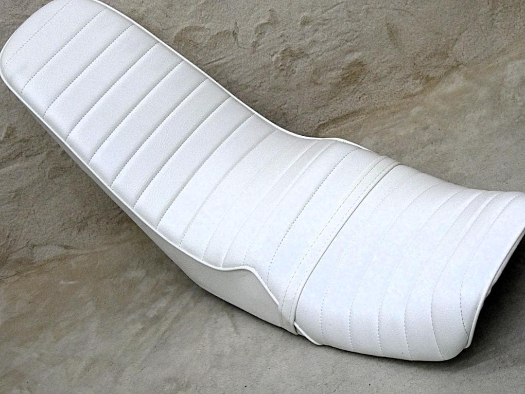 CBX400F 白皮40cm 三段シート/補強入り ホワイトCBX550F - メルカリ