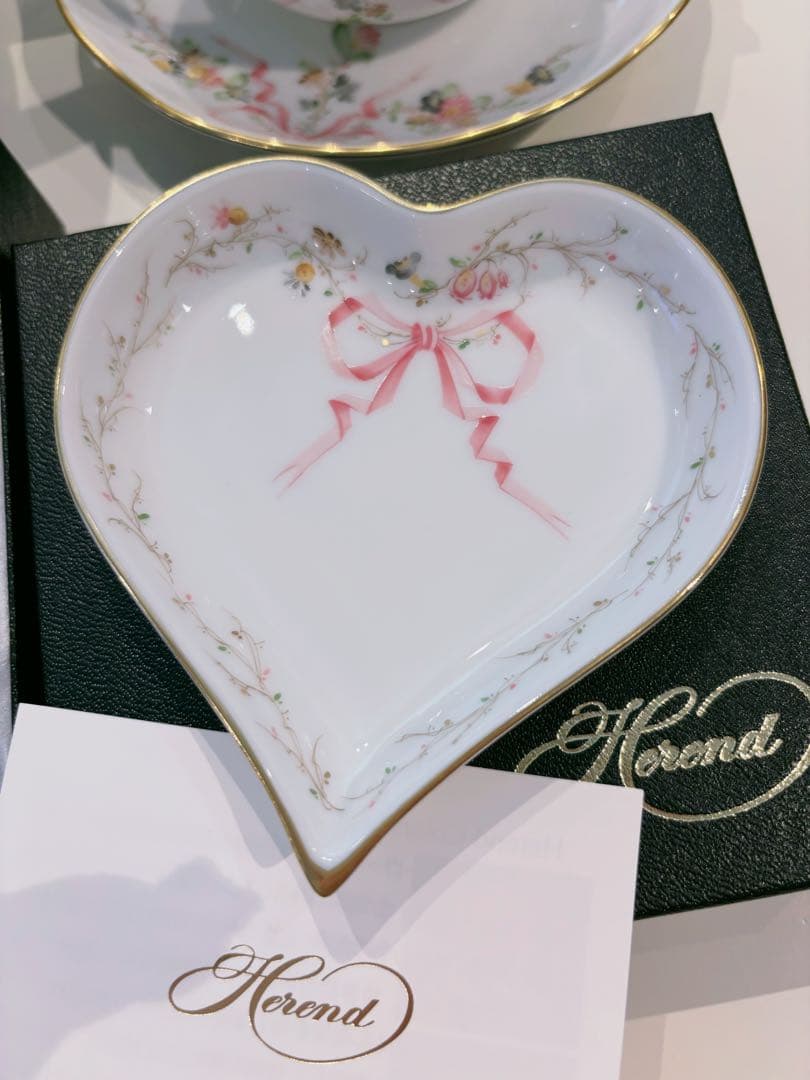 チ*】様 ヘレンド 新品未使用 リボンローズドラジェ ハート ディッシュ