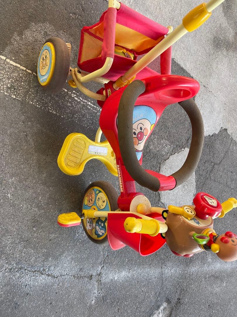 おでかけ三輪車 わくわくアンパンマンごう ピースII レッド - メルカリ