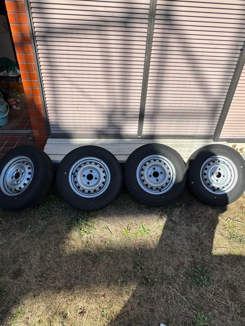 【手渡しのみ】500kmアイスナビカーゴ145R12 タイヤ・ホイールセット GOODYEAR ICE NAVI NAVI CARGO 145R12 6PR | タイヤの通販 販売と交換