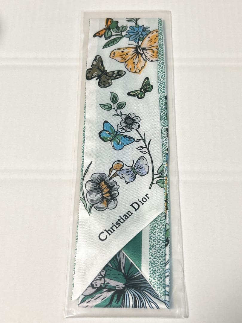 フラワー バタフライ スカーフ グリーンDIOR - メルカリ