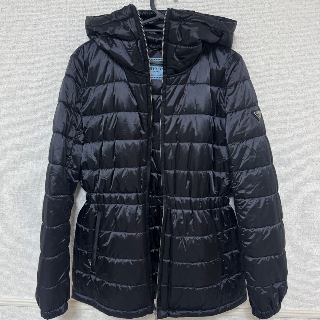 PRADA レディース　ダウンジャケット　40 黒　ブラック オンラインストア限定】 プラダ レディース ダウン PRADA ブランド
