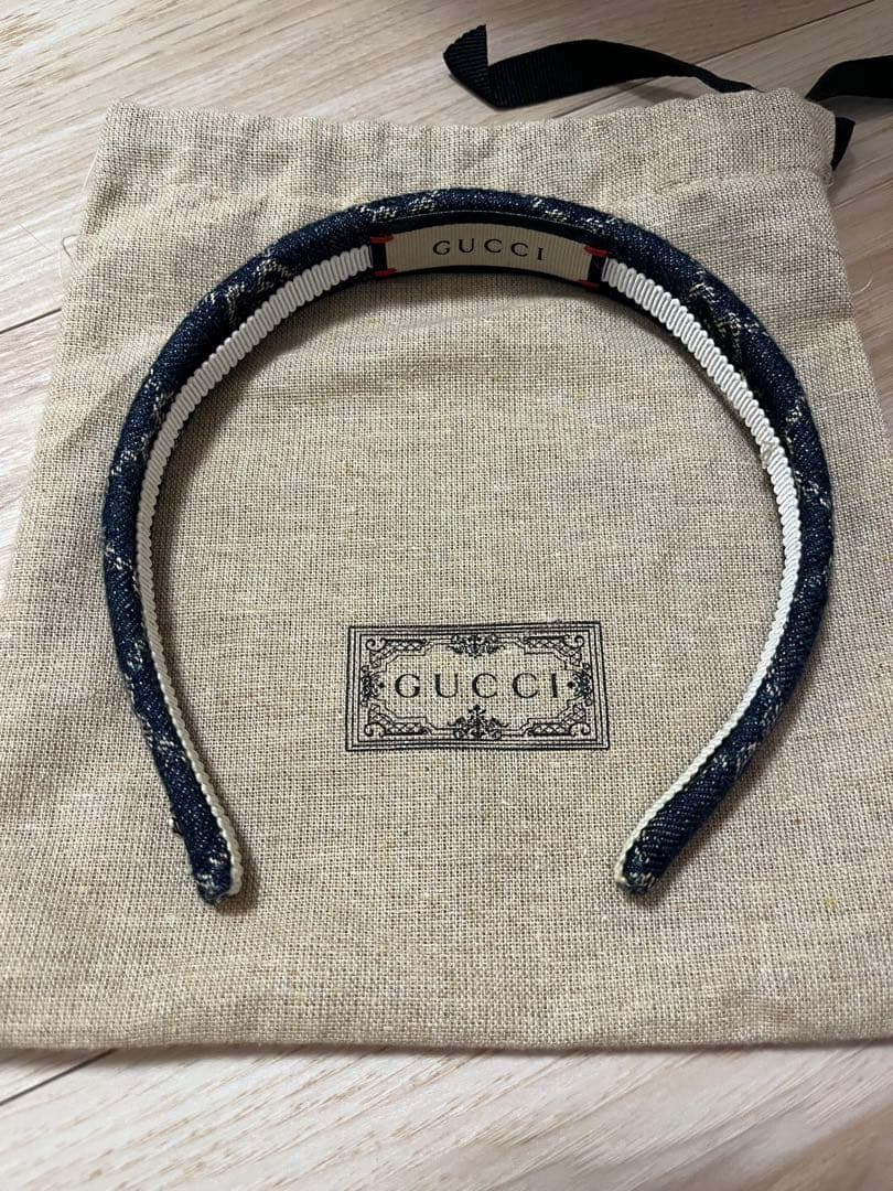 GUCCI ネイビーデニム ヘアバンド GG denim hair band with Horsebit in light blue | GUCCI® US