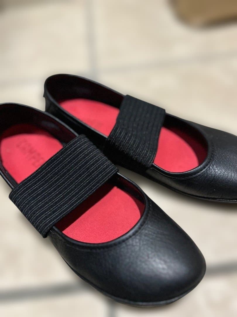 CAMPER カンペール　RIGHT NINA 黒 フラットシューズ カンペール CAMPER RIGHT NINA / フラットシューズ （ブラック） -靴