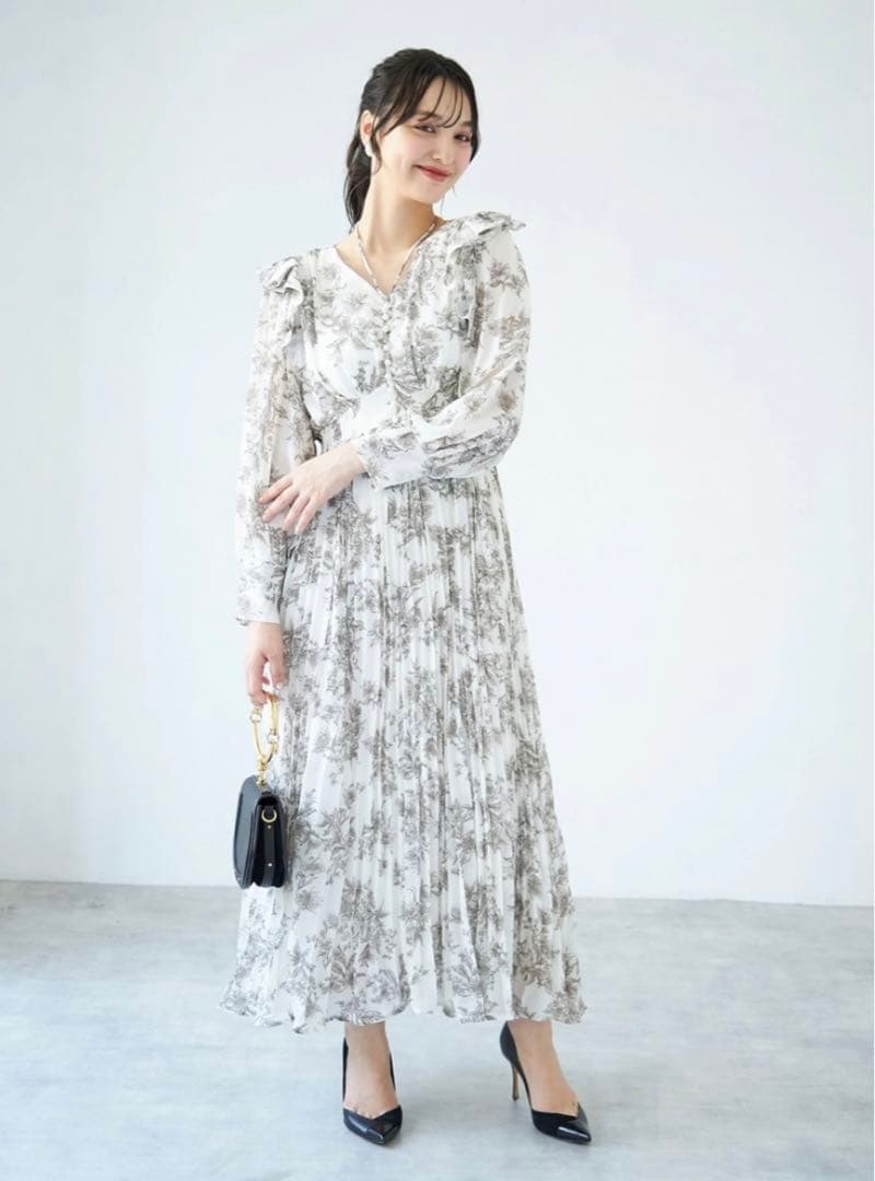 リボン＆パール付きラッフルフリルフラワープリントプリーツワンピース