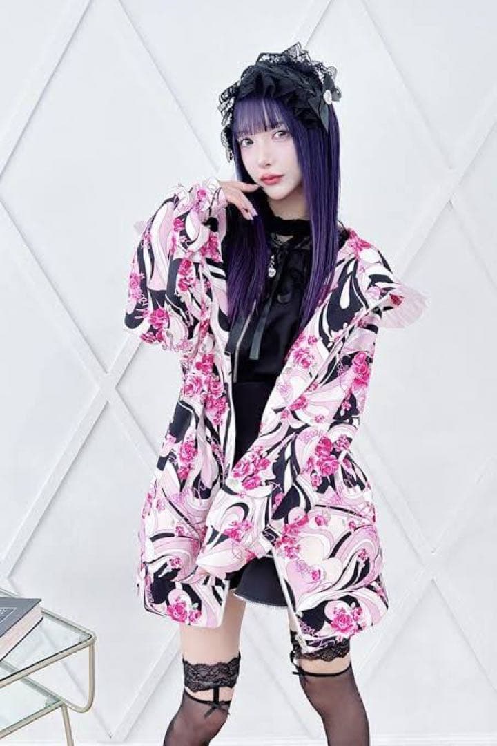 完売品】MARSオリジナル柄プリントパーカー - メルカリ