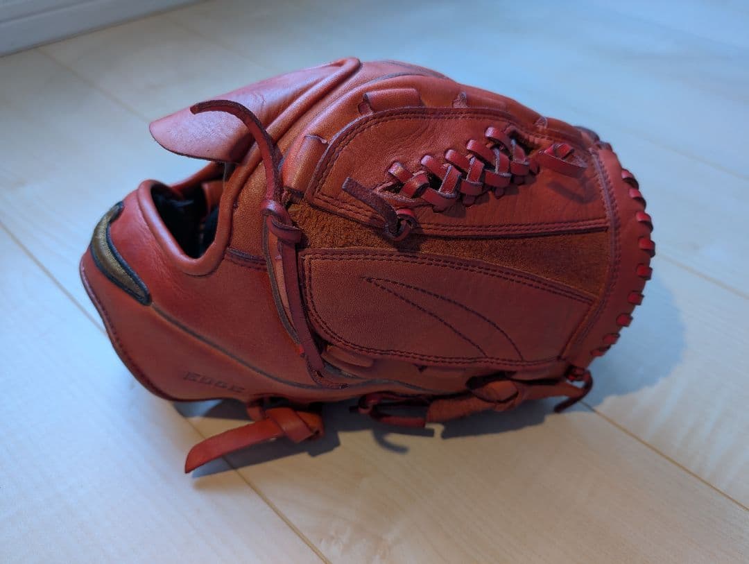 Nike EDGE 軟式グローブ レッド 右投げ投手用