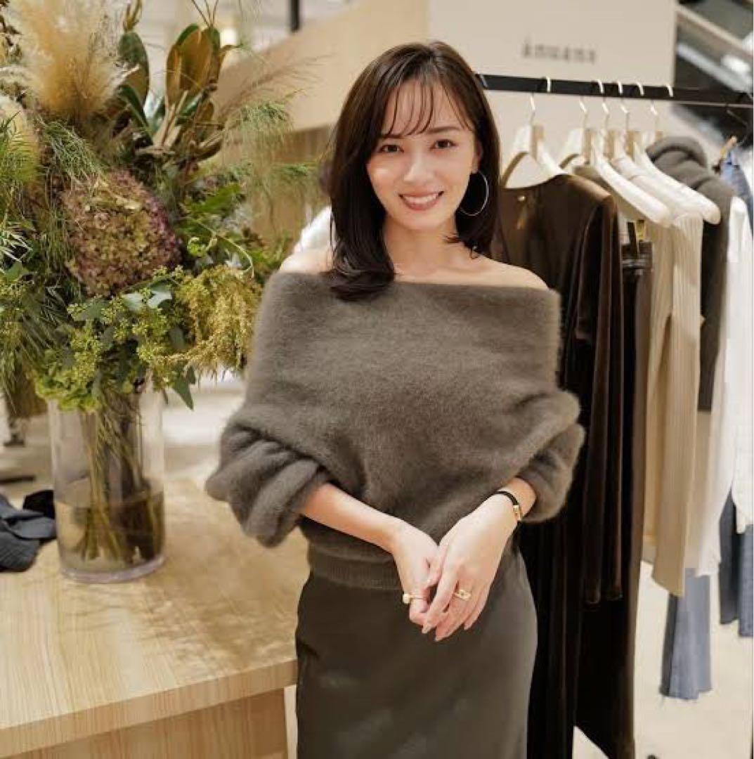 【未使用】anuans ラクーンフォックスオフショルニットプルオーバー モカ アニュアンス anuans ラクーンフォックスオフショルニットプルオーバー