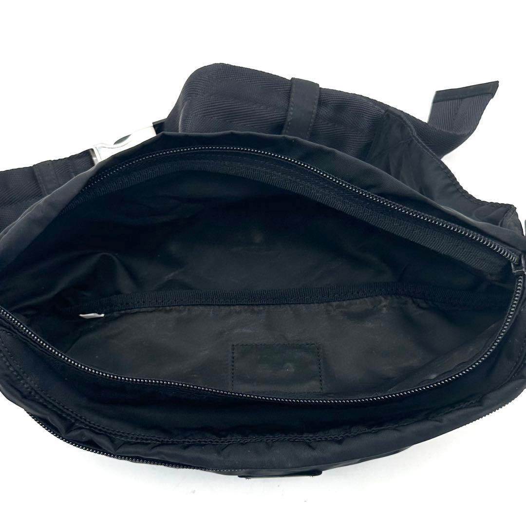 《極美品》ギャランティ付PRADA 三角ロゴ ナイロンクロスボディ ボディバッグ