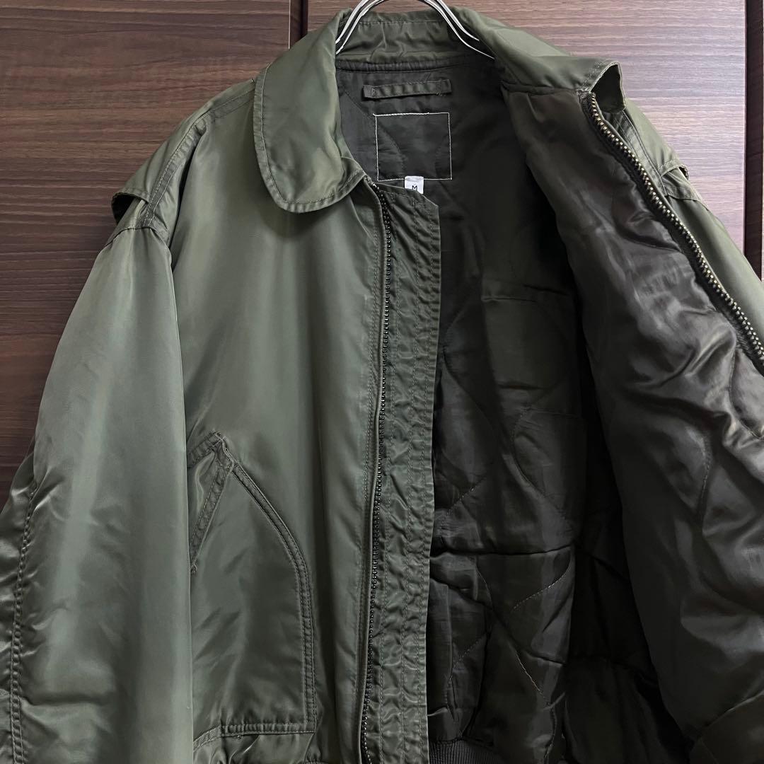 AVIREX アヴィレックス CWU フライトジャケット M カーキ 短丈 中綿