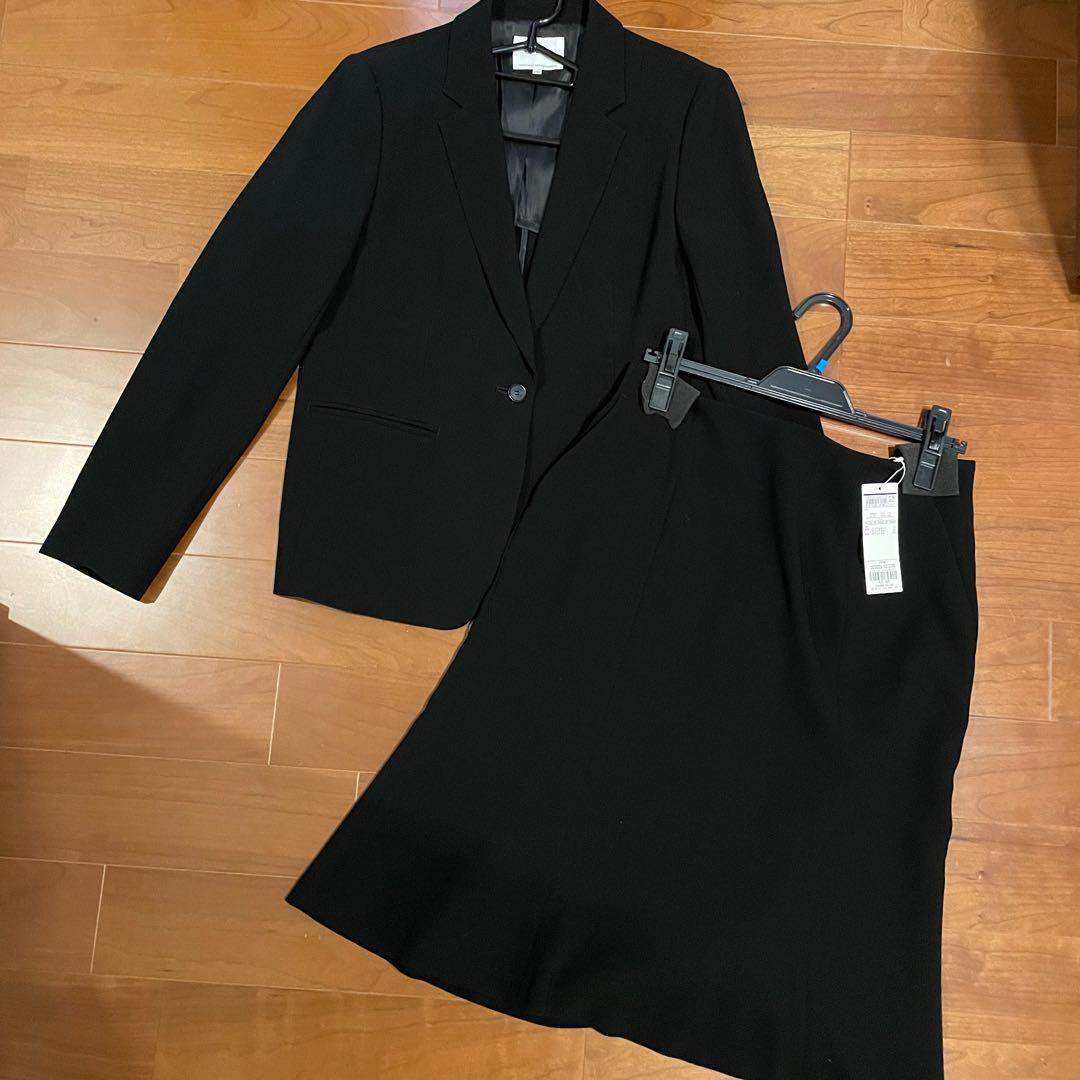 新品、未使用　23区　スーツ　上下　黒　フォーマル　レディーススーツ 23区（スーツ）のフリマアイテム一覧