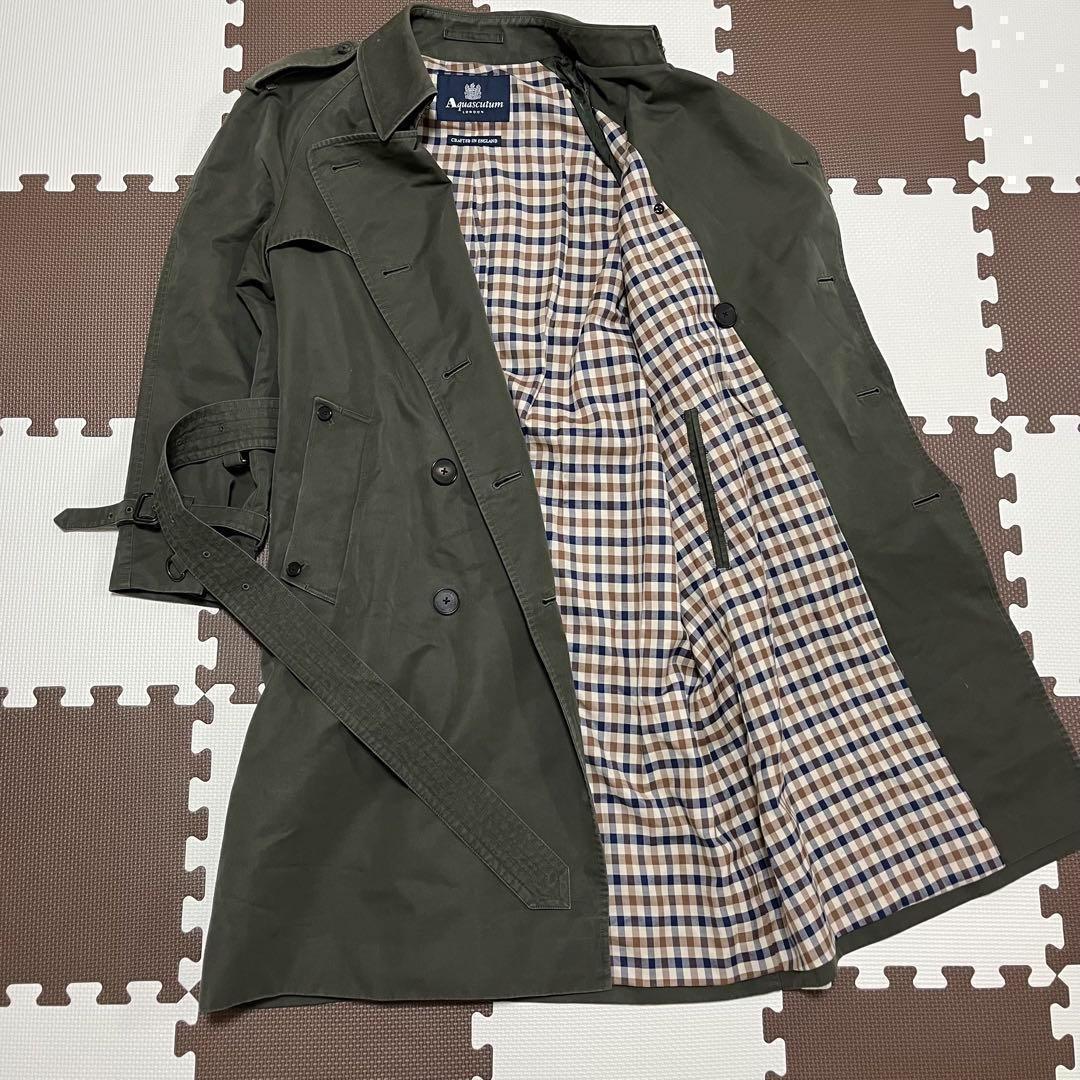 ❤️アクアスキュータム トレンチコート カーキ 現行 裏地 チェック
