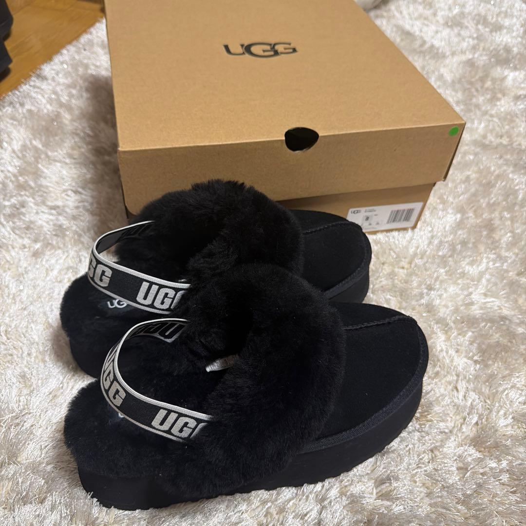 ugg ファンケット　サンダル　美品 UGG（アグ） UGG WOMENS FUNKETTE 1113474 ウィメンズ ファンケット