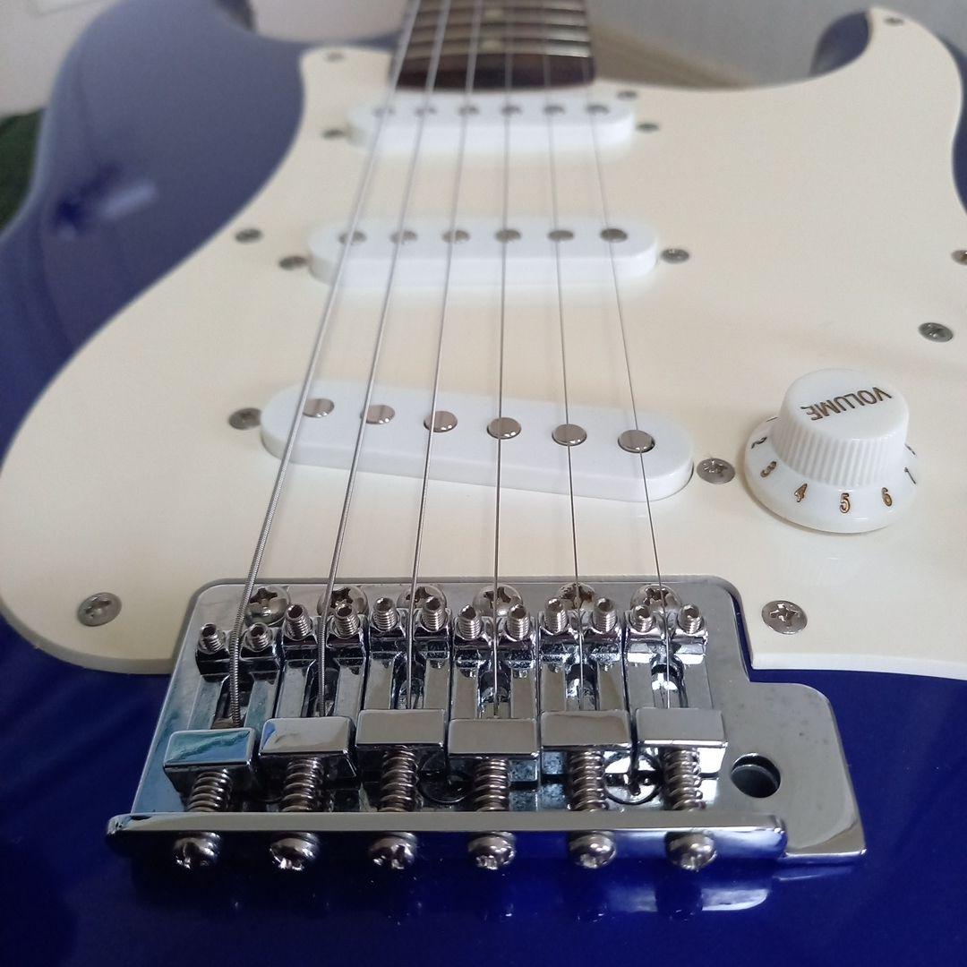 美品』金文字ロゴSquier By Fender Affinity STRAT - メルカリ