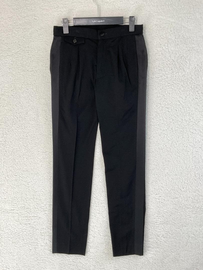 未使用】1PIU1UGUALE3 サマーウールタキシードパンツ サイズ3 - メルカリ