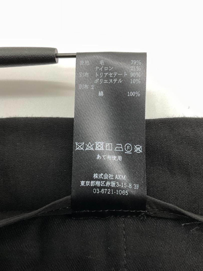 未使用】1PIU1UGUALE3 サマーウールタキシードパンツ サイズ3 - メルカリ