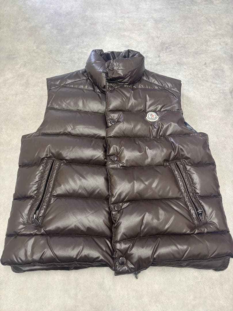 【美品】モンクレール ダウンベスト 正規品 茶系 ブラウン Sサイズ MONCLER（ダウンベスト ・ ブラウン/茶色系）のフリマアイテム一覧